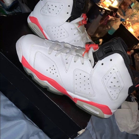 Jordan 6 (Gs) white infared sneakers - Picture 7 of 10